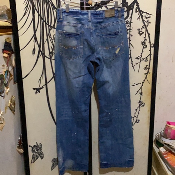 Flypaper Men’s Bootcut Bleach Splatter Wash Distressed Jeans - Picture 14 of 16